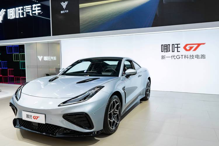 广州番禺区龙优南企业管理咨询哪吒汽车在智能汽车领域的表现，领途汽车在新能源汽车市场中的影响力